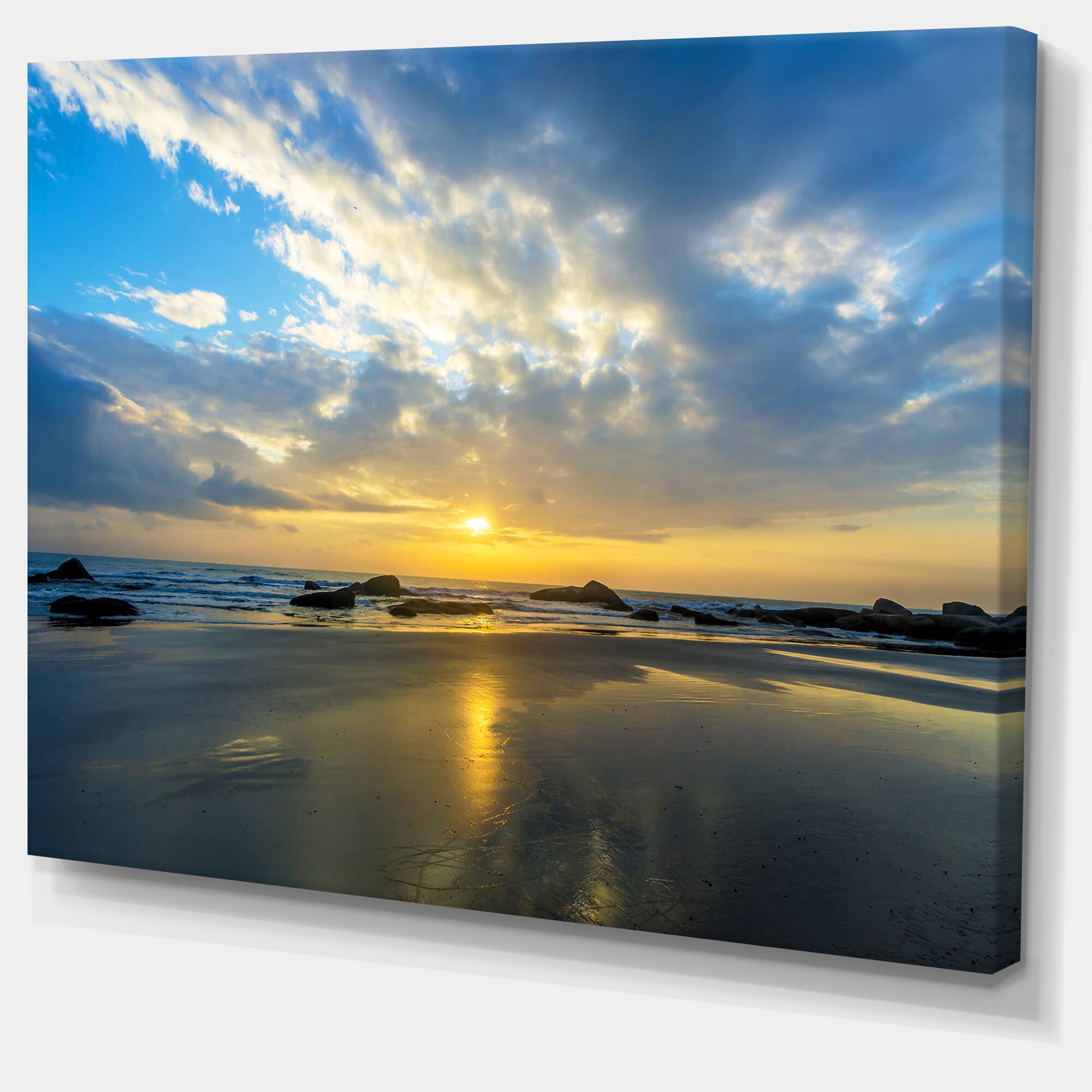 Designart - Beautiful Sunrise and Seashore